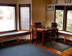 cabin dining table